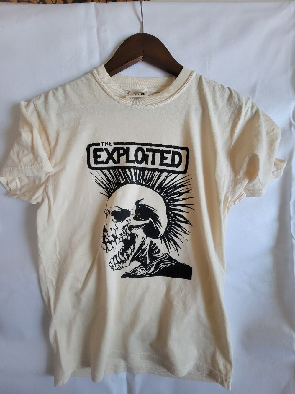 the Exploited    band t shirt Mens  small cream